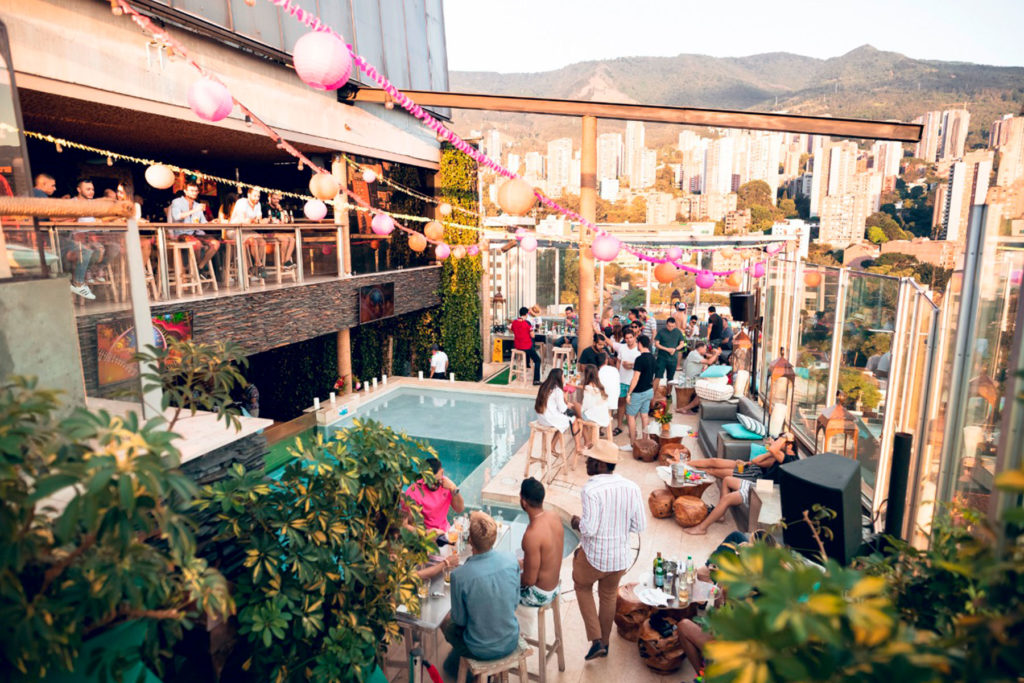 Amazing restaurants & Rooftop bars 